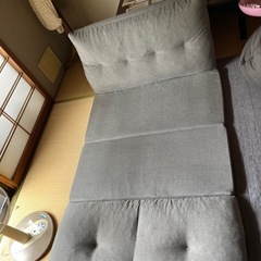 ソファーベッドの画像