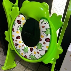 カエルデザイン ステップ式トイレトレーナーの画像
