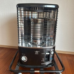 アラジンストーブと灯油タンク