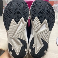 中古品 瞬足　シュンソク スニーカー 18、5センチ　女の子 ハート 黒色の画像