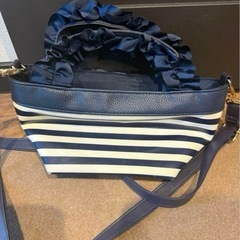 美品！フリルショルダーバッグの画像