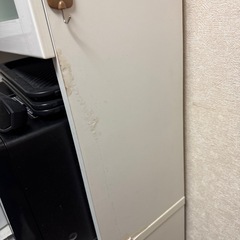 決まりました、食器棚の画像