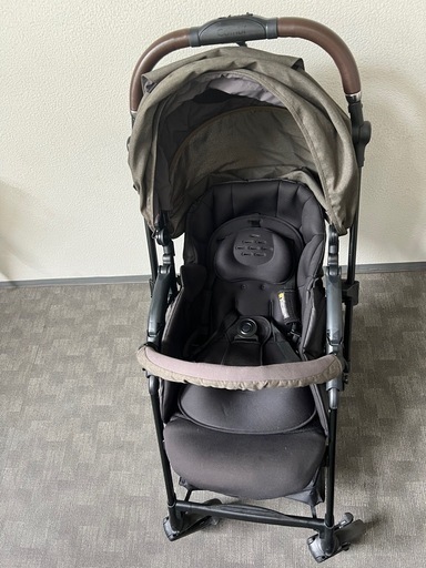 combiスゴカルベビーカー