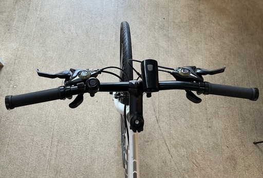 ＜整備済・超お得車！＞TREK  トレック・7.2FX 3X8・24段変速・アルミ・ホワイト・17.5“  44.5㎝・新品部品交換多数！