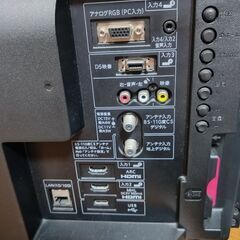 SHARP液晶テレビ32インチ　リモコン2個　の画像