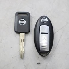 【自社ローン対象】日産　エクストレイル　スマートキー　本革シート　キーレスの画像