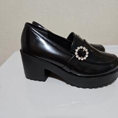 厚底ローファーの画像