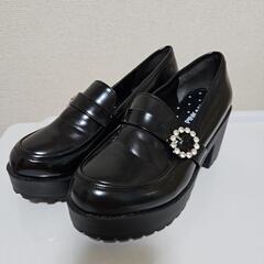 厚底ローファー