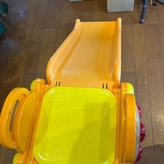 アンパンマン滑り台の画像