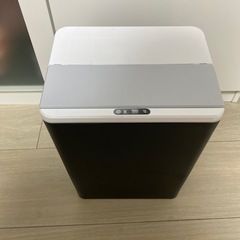 ゴミ箱　自動センサーの画像