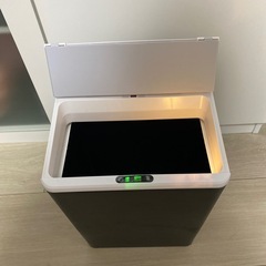 ゴミ箱　自動センサーの画像