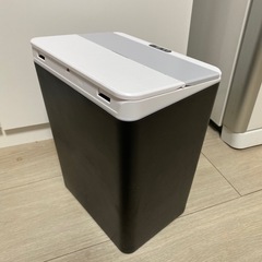 ゴミ箱　自動センサーの画像