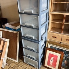 【収納ケースまとめ売り】引き出し式収納×2台＆フタ付き大型ケースの画像