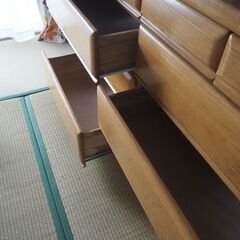 5段チェスト、美品、134ｘ53ｘ97、スライド箪笥、チェストの画像