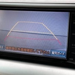 三列目が下に収納できて広々空間が確保できるミニバン　エスティマ😊😊の画像