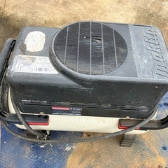 マキタ　エアーコンプレッサー　ジャンク品の画像