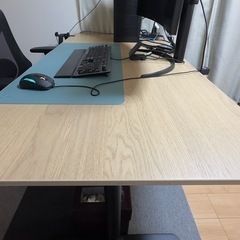 IKEA Bekant パソコンテーブルとニトリチェアー直接取引のみの画像