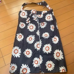 【新品未使用】Nur Cae 授乳ケープ 花柄 紺の画像