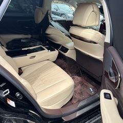 LS500事故車の画像