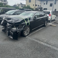 LS500事故車の画像