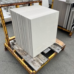 【タイル６００角 ※角カケ・チップあり】＊御影石・タイル・大理石・砂利・石・石材・庭石・ロックガーデンなど＊の画像