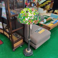 愛品倶楽部柏店】ステンドグラス フロアランプ 電球色 引き紐スイッチ