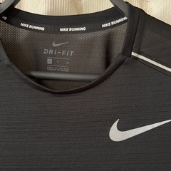 NIKE メッシュシャツ　Sサイズ　黒　長袖の画像