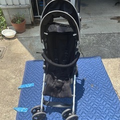ベビーカー★子供★ブラック★日差しカバー有りの画像