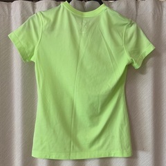 NIKE Mサイズ　蛍光黄緑色　半袖シャツの画像
