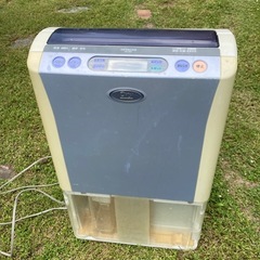 日立　除湿機　