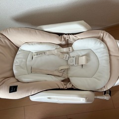 ハイローチェア　テーブル付　手動タイプの画像