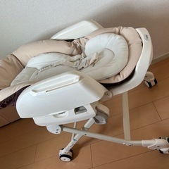 ハイローチェア　テーブル付　手動タイプの画像