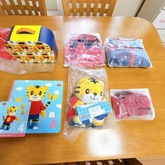 2018年頃 こどもちゃれんじ ぷち しまじろう パペット・おもちゃ・リュック・ポンチョ・本・DVDの画像