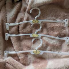 Lサイズシール付き女性下着用ハンガー5点セットの画像