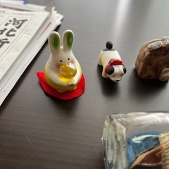 ボトルシップと動物置物セットの画像