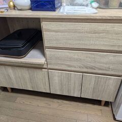 ＼あげます！／𝐋𝐎𝐖𝐘𝐀【幅120】食器棚/コンセント付き