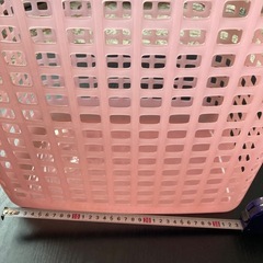 洗濯物カゴの画像