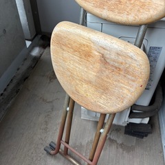 折りたたみ椅子の画像