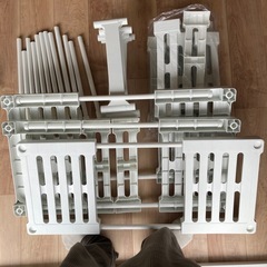 伸縮性押入れ収納グッズの画像