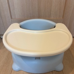 リッチェル　テーブル付きベビーチェア