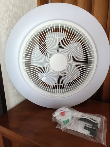 新品未使用品　
シーリングファンライト　2台あります！