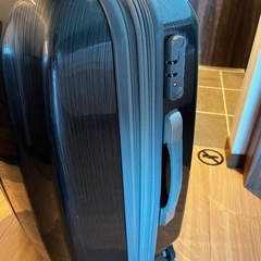 スーツケース（AMERICAN TOURISTER）の画像