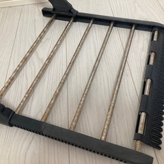物干し ベランダ用物干し 洗濯物干し 靴干しラック タオルハンガー 窓枠物干し 物干しラック ラック バルコニー ベランダ SG 黒 ブラックの画像