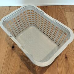 無料＆美品！プラスチック製洗濯かごの画像