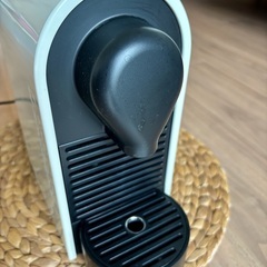 Nespresso コーヒーメーカーとエアロチーノの画像