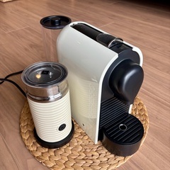 Nespresso コーヒーメーカーとエアロチーノの画像