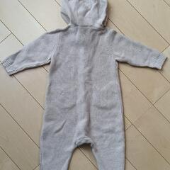 H&M コットンニットロンパース ベージュ くまさん耳 4-6M ボタン留め ベビー服 アウターの画像