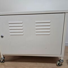 クラシックキャスター付きキャビネット(鍵無し)の画像