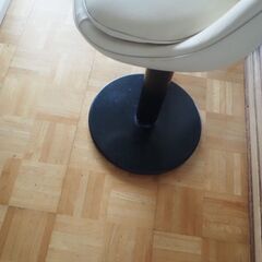 カウンター用椅子、回転椅子、2脚、40ｘ40ｘ７９の画像