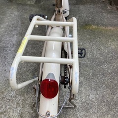 自転車　子供　小学生　16インチ　ベージュの画像